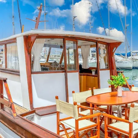 Marta Boat