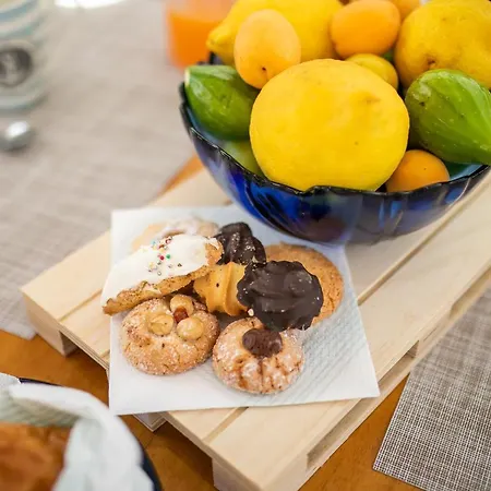 Marta Boat Πλωτό κατάλυμα Castelsardo