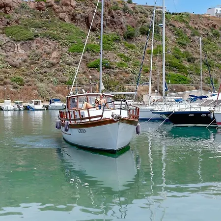 Marta Boat Bådhotel Castelsardo