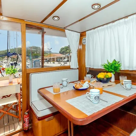 Botel Marta Boat