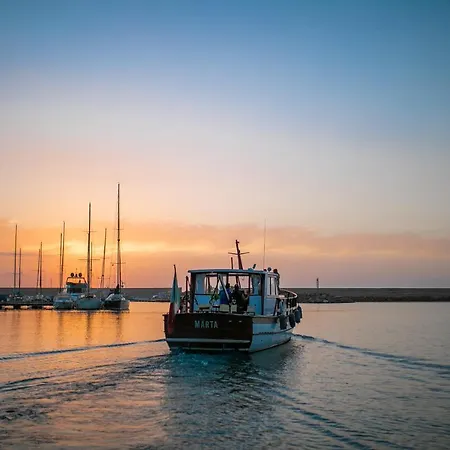 Marta Boat Πλωτό κατάλυμα Castelsardo