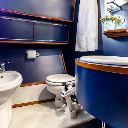 Hotel en barco Marta Boat Castelsardo