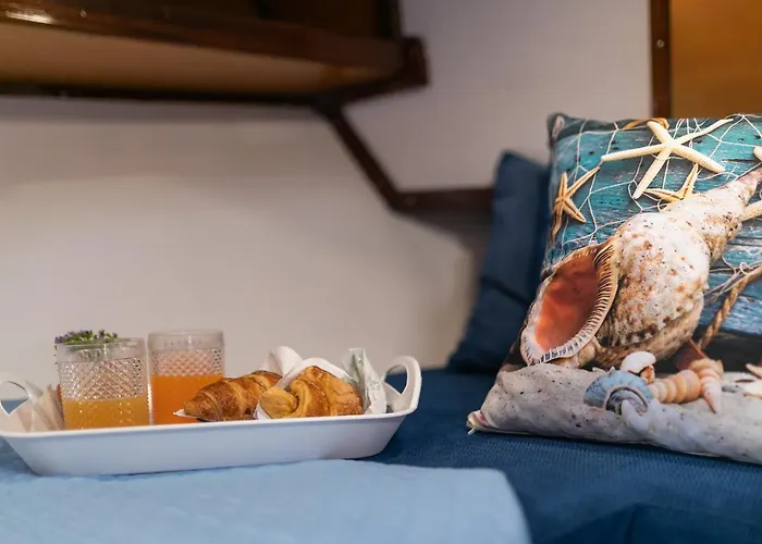 Botel Marta Boat Castelsardo